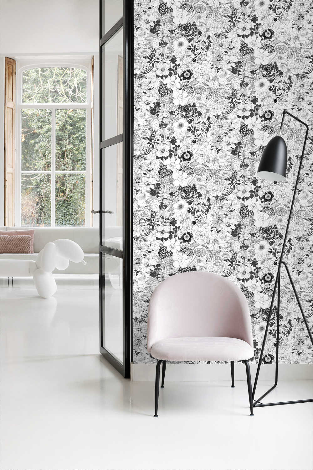 Esta Home Black & White with a splash of Gold 138503