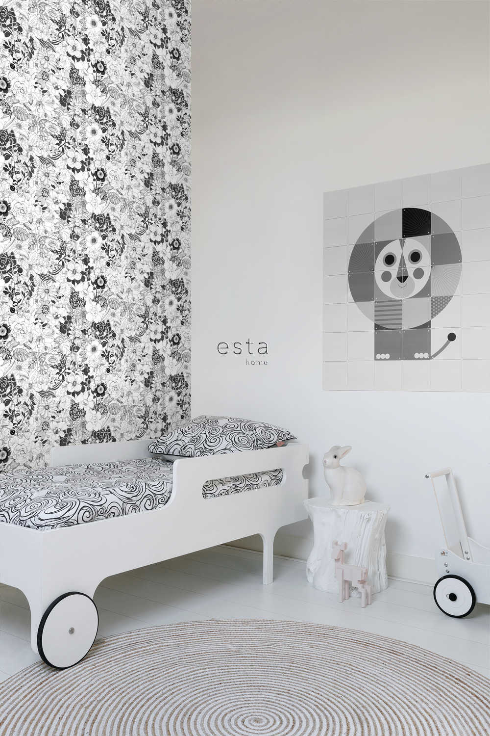 Esta Home Black & White with a splash of Gold 138503