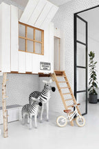 Esta Home Black & White with a splash of Gold 138934