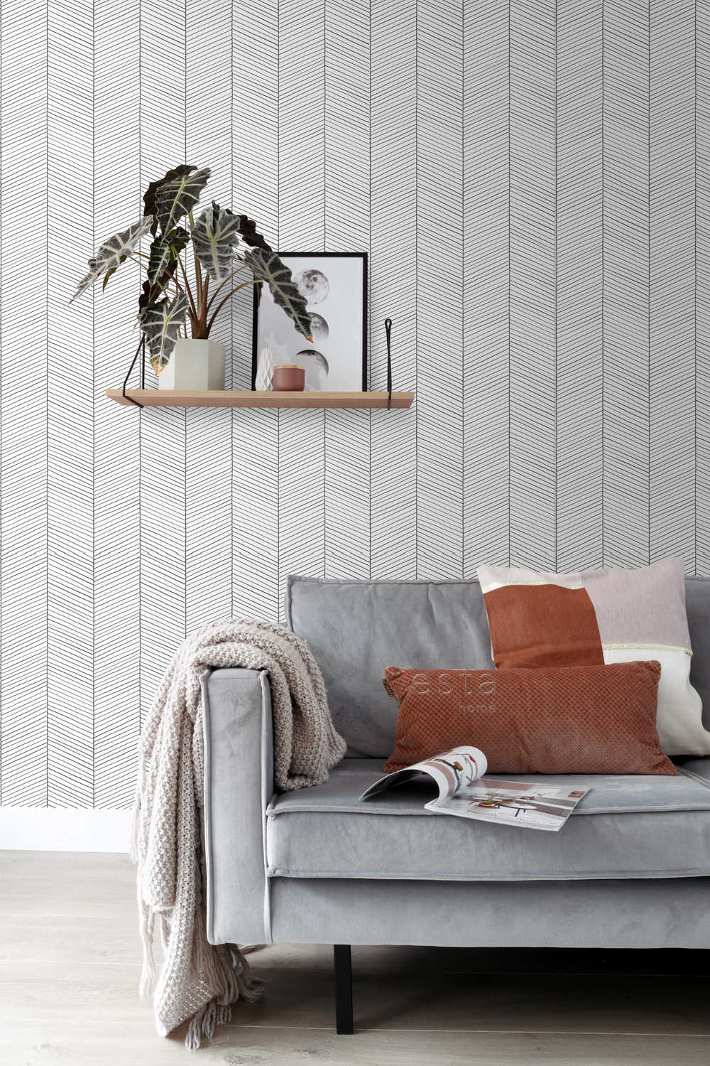 Esta Home Black & White with a splash of Gold 139106