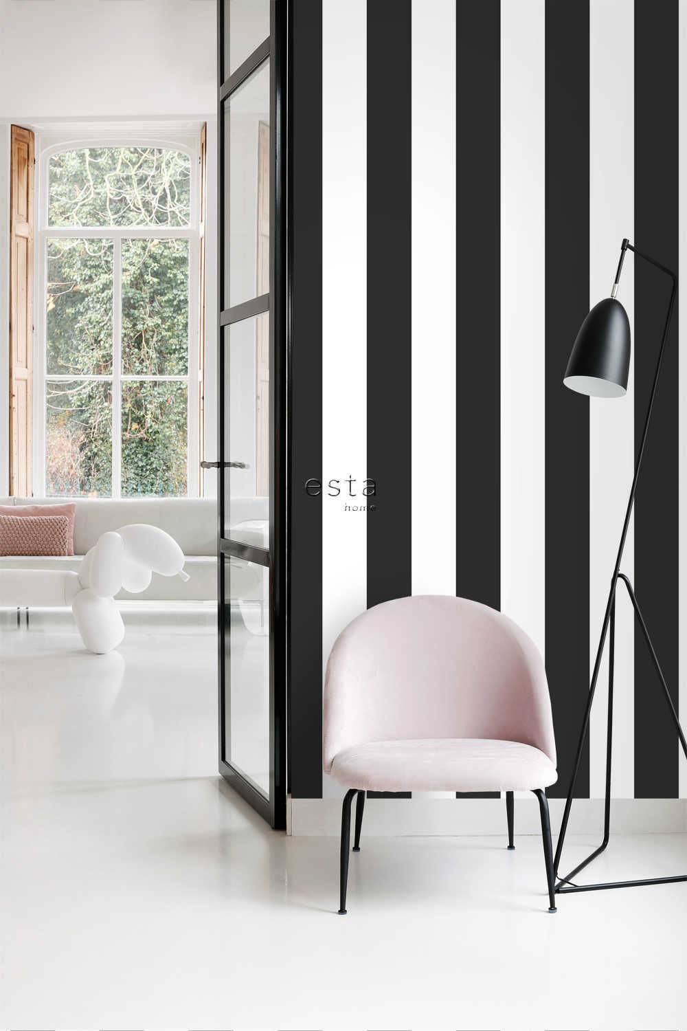 Esta Home Black & White with a splash of Gold 139111