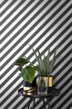 Esta Home Black & White with a splash of Gold 139112