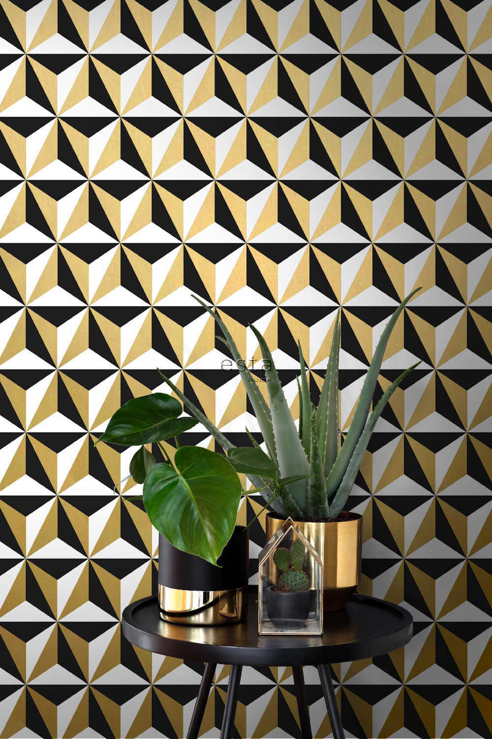 Esta Home Black & White with a splash of Gold 139118