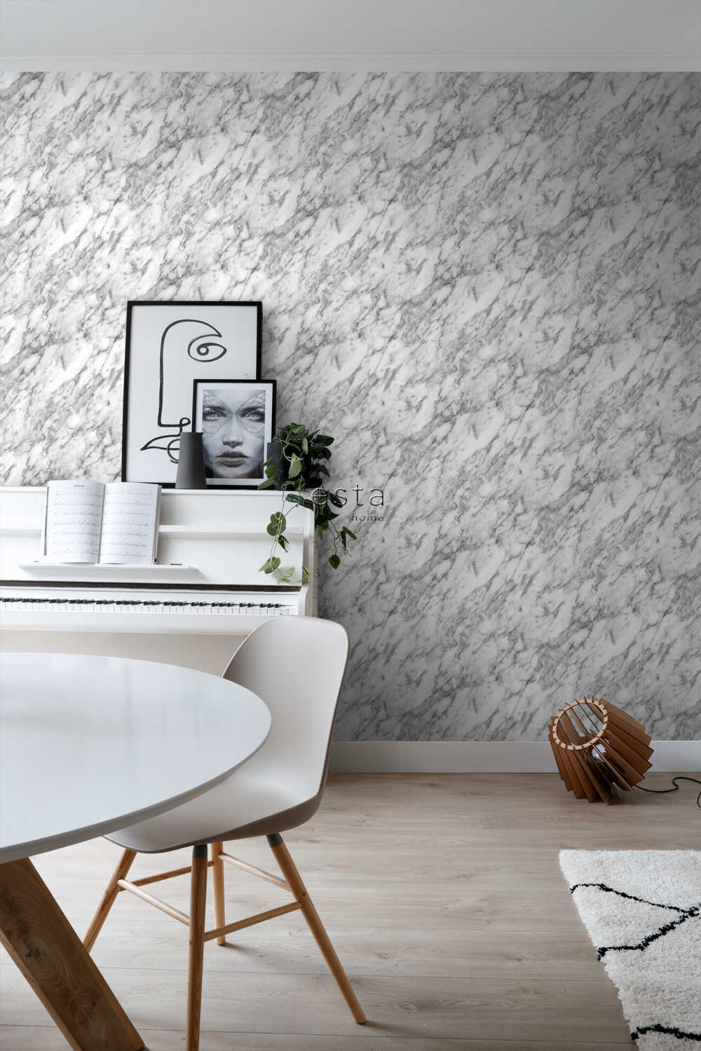 Esta Home Black & White with a splash of Gold 139119