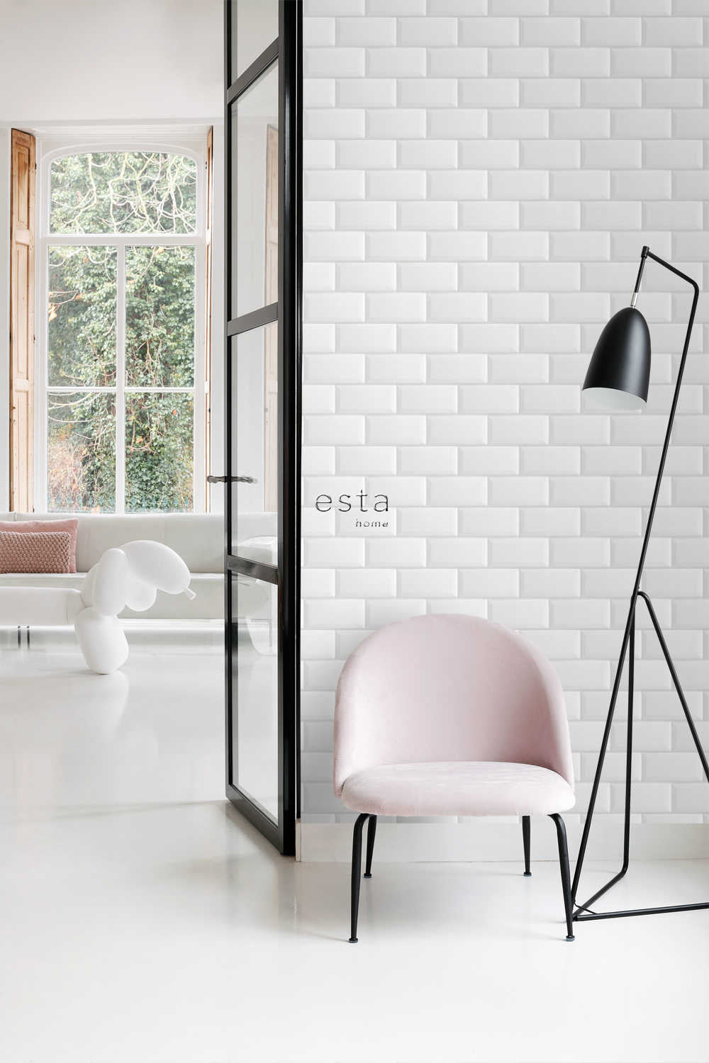 Esta Home Black & White with a splash of Gold 139120