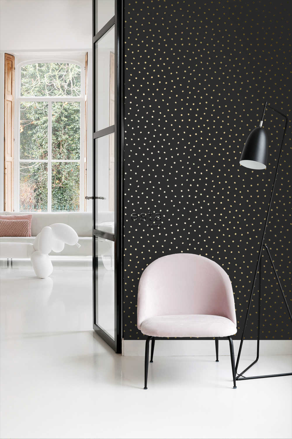 Esta Home Black & White with a splash of Gold 139122