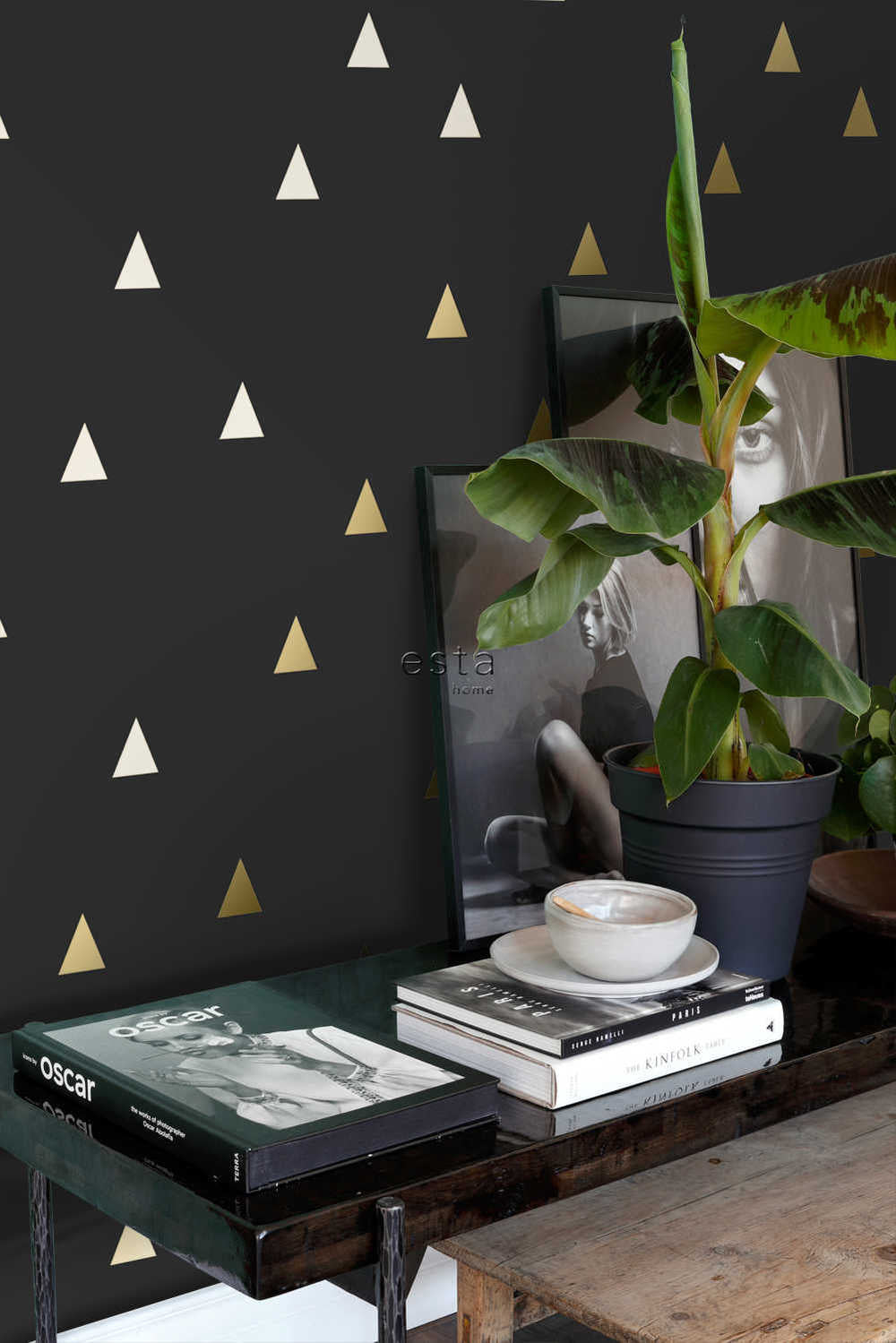 Esta Home Black & White with a splash of Gold 139123