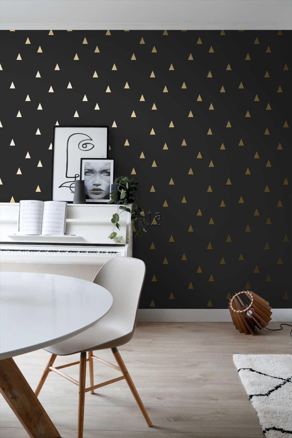 Esta Home Black & White with a splash of Gold 139123