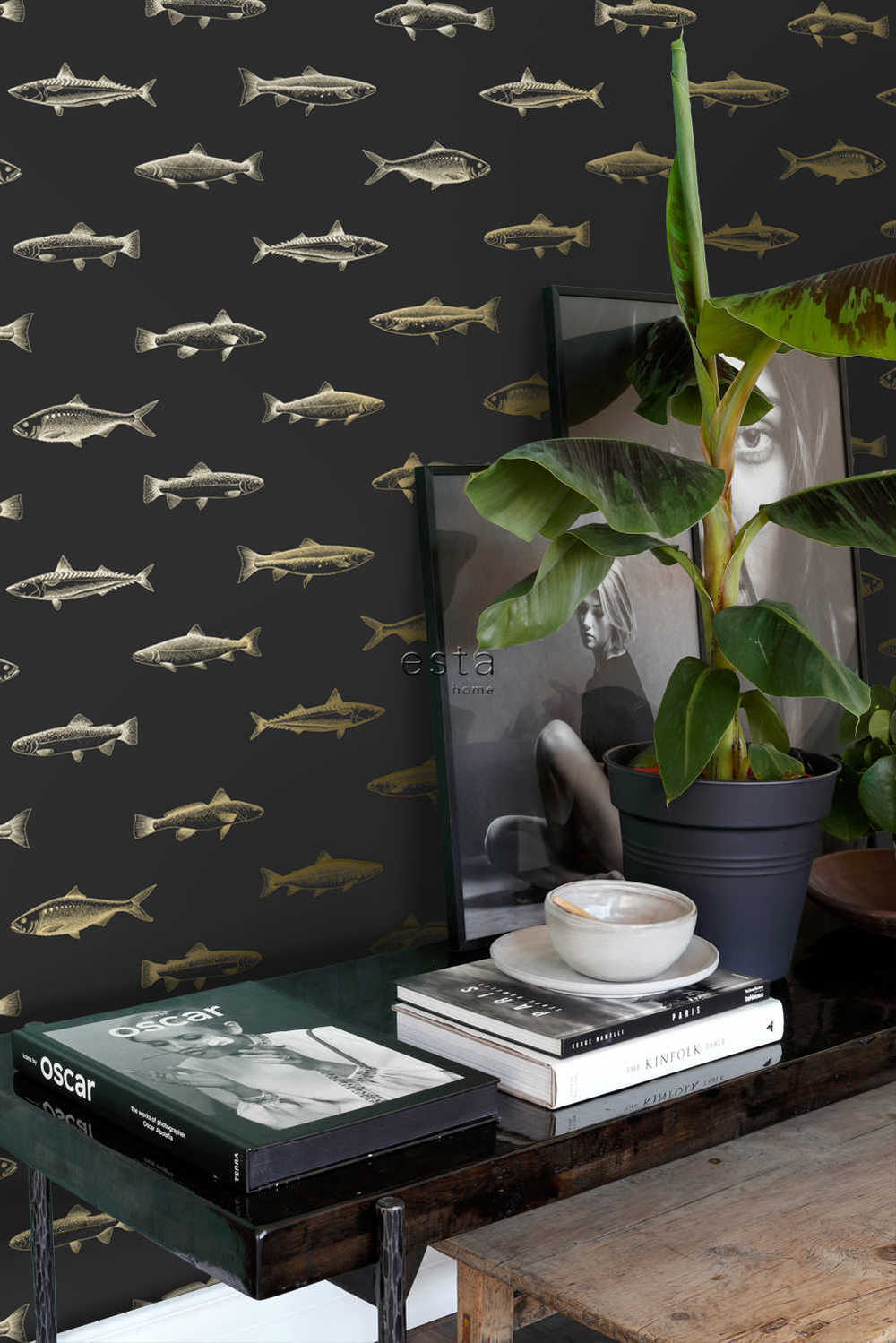 Esta Home Black & White with a splash of Gold 139124