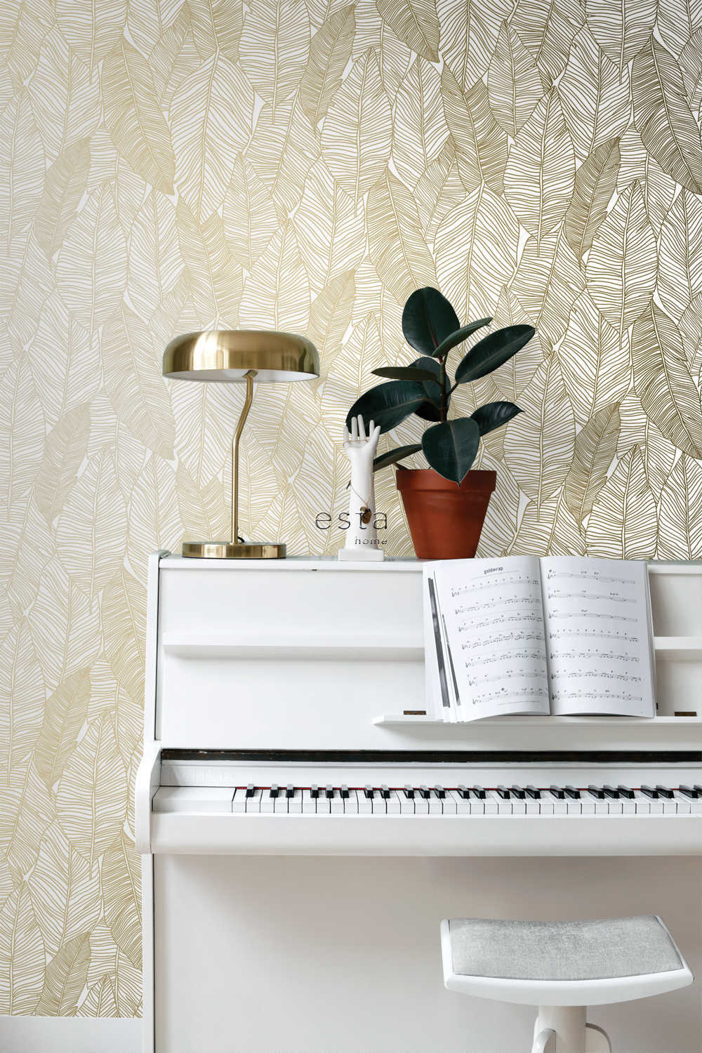 Esta Home Black & White with a splash of Gold 139125