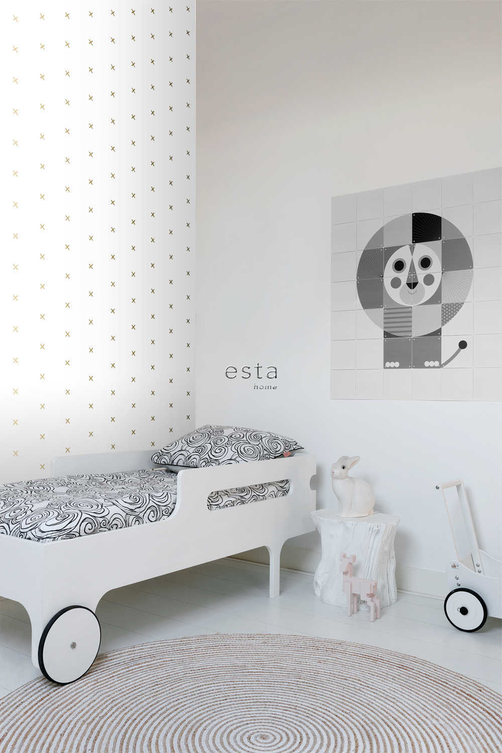 Esta Home Black & White with a splash of Gold 139129