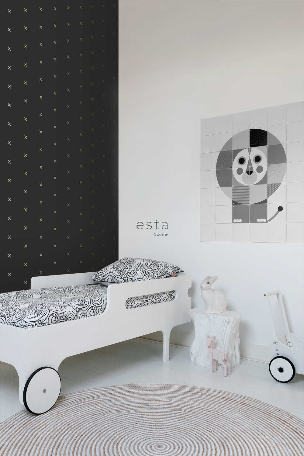 Esta Home Black & White with a splash of Gold 139130