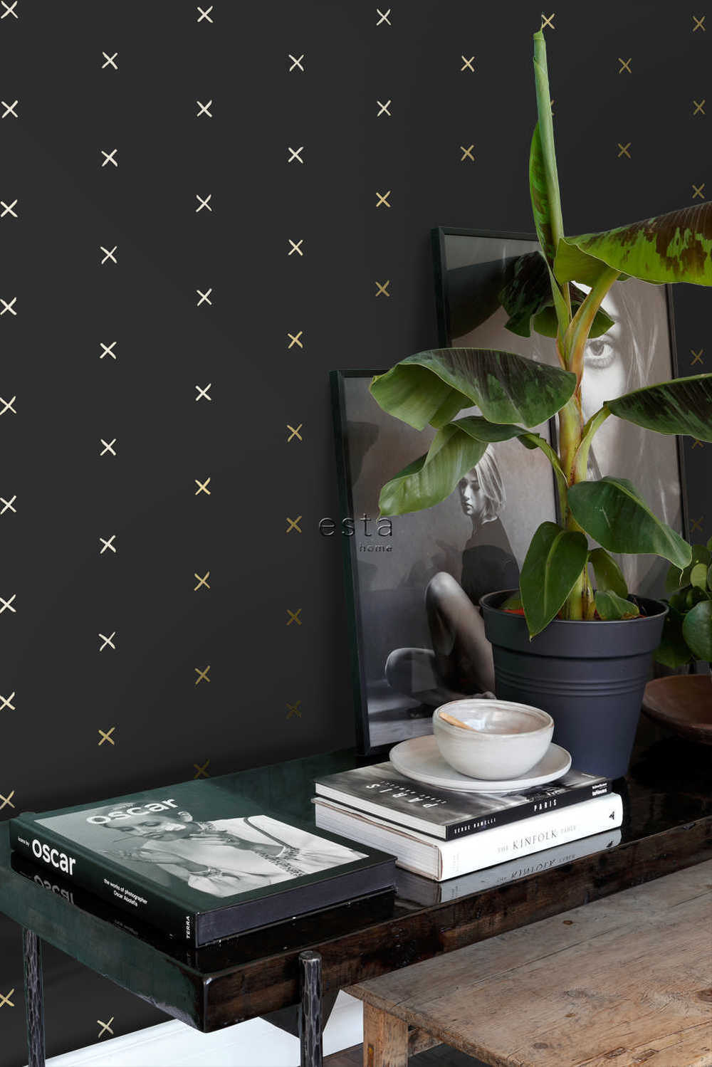 Esta Home Black & White with a splash of Gold 139130