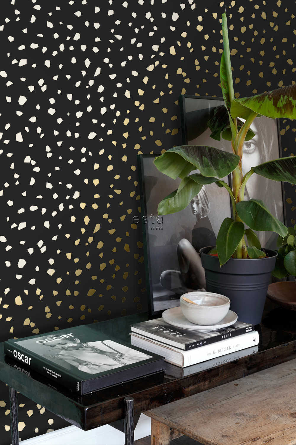 Esta Home Black & White with a splash of Gold 139134