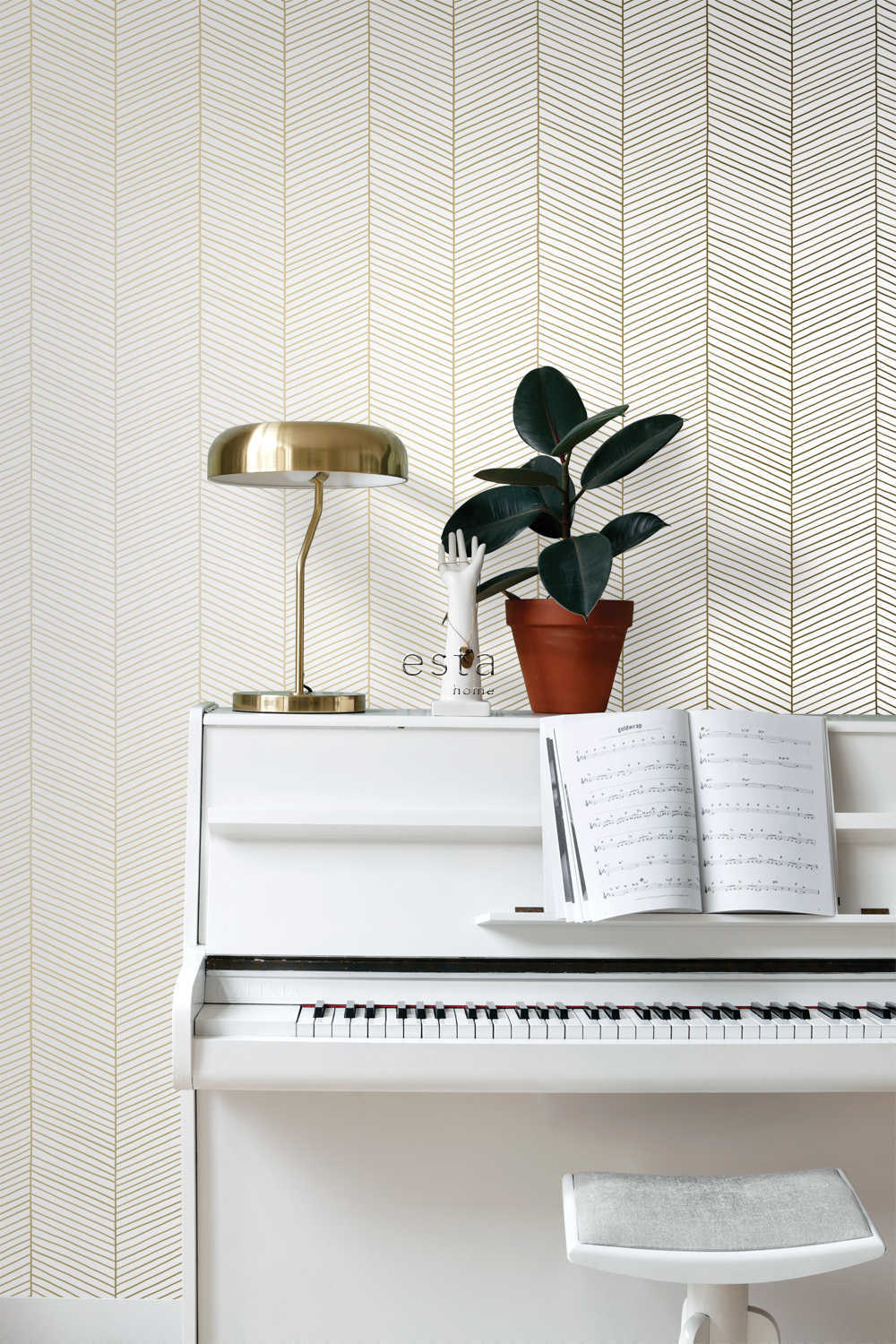 Esta Home Black & White with a splash of Gold 139135