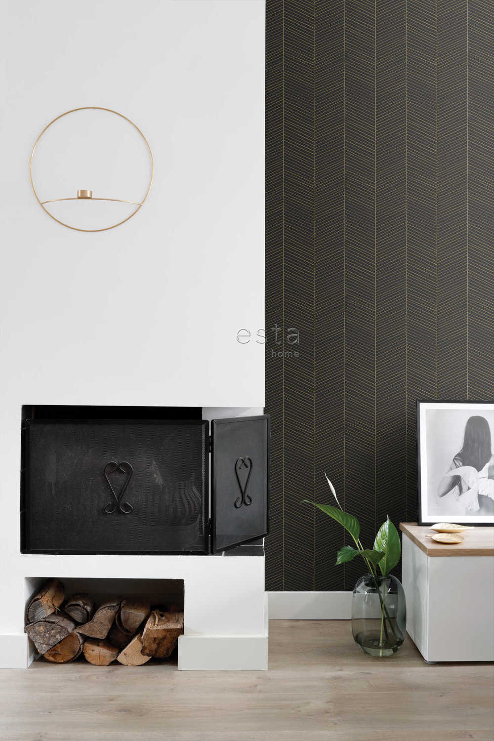 Esta Home Black & White with a splash of Gold 139136