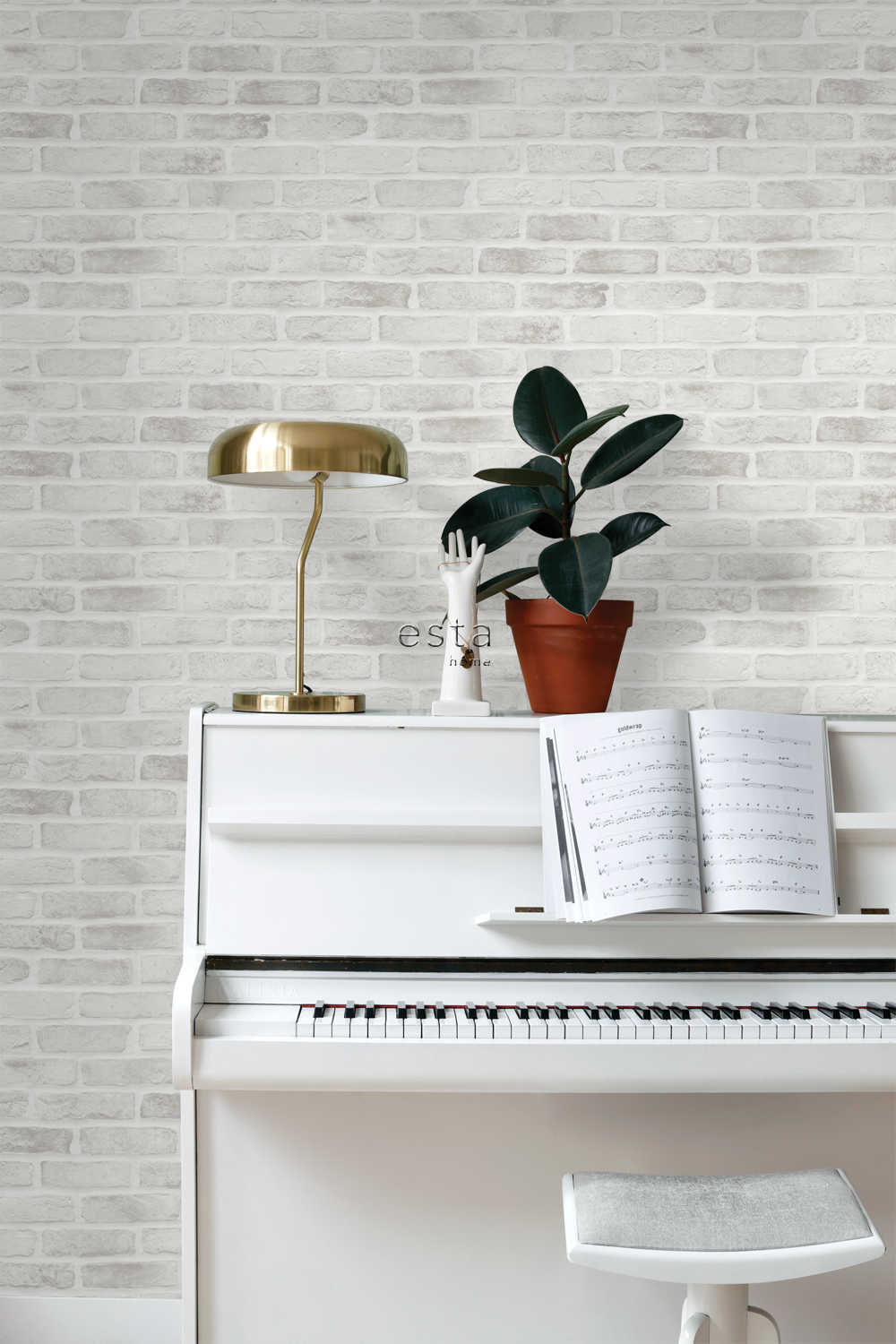 Esta Home Black & White with a splash of Gold 139137