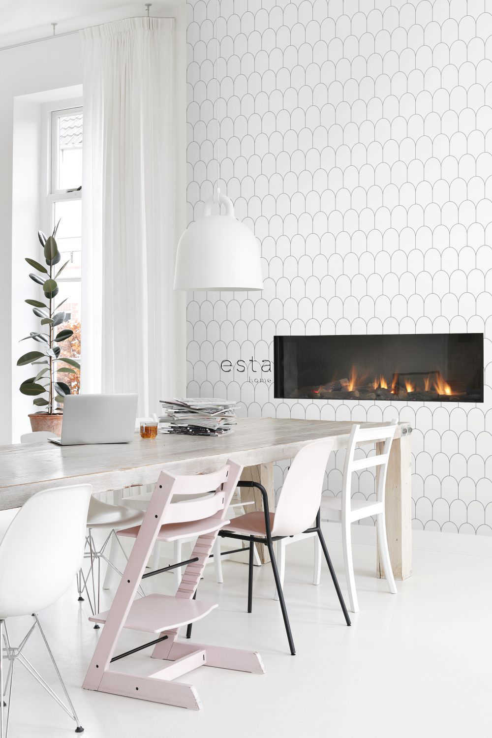 Esta Home Black & White with a splash of Gold 139140