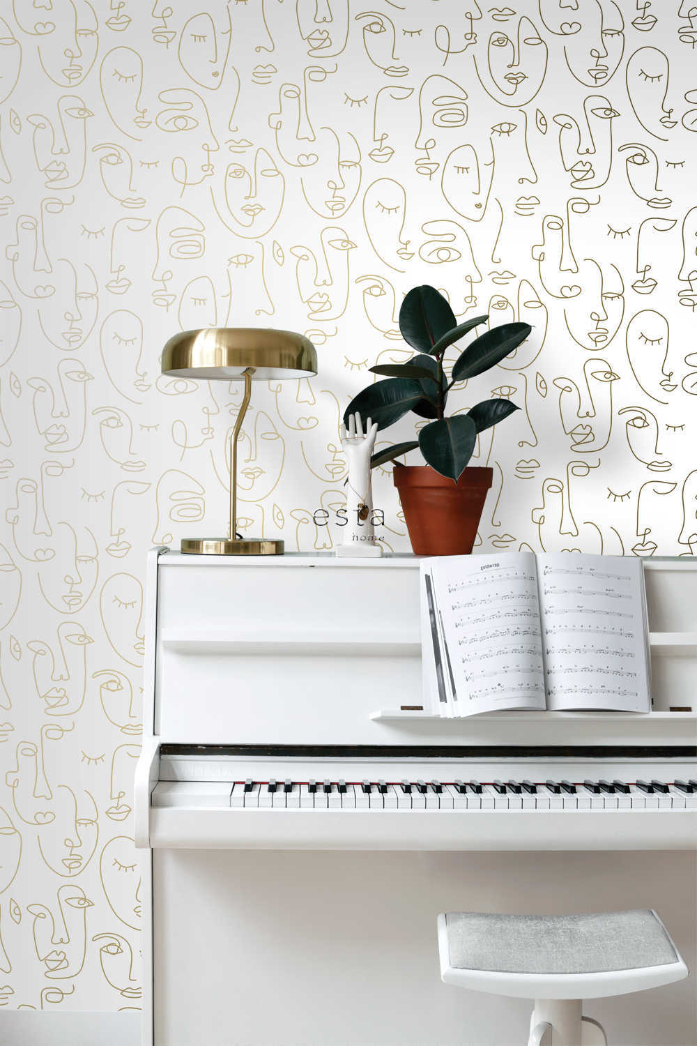 Esta Home Black & White with a splash of Gold 139146