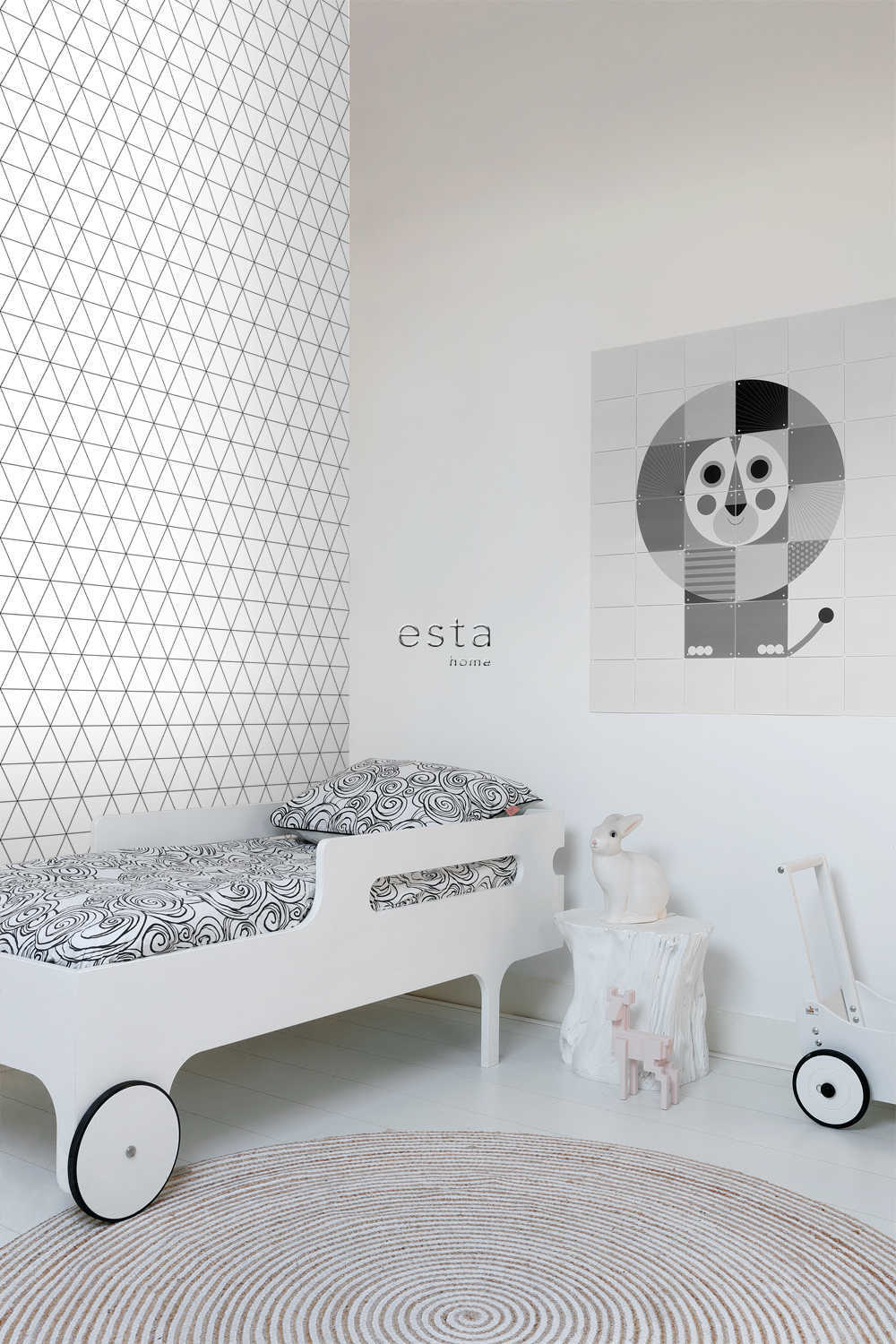 Esta Home Black & White with a splash of Gold 139148