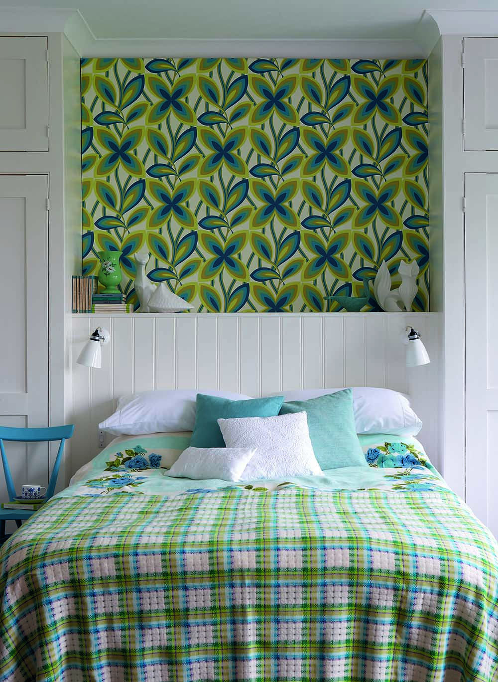 Little Greene 20th Century Papers Starflower 1967 Platinum