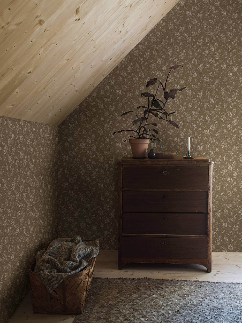 Boråstapeter Woodland Hip Rose 4727