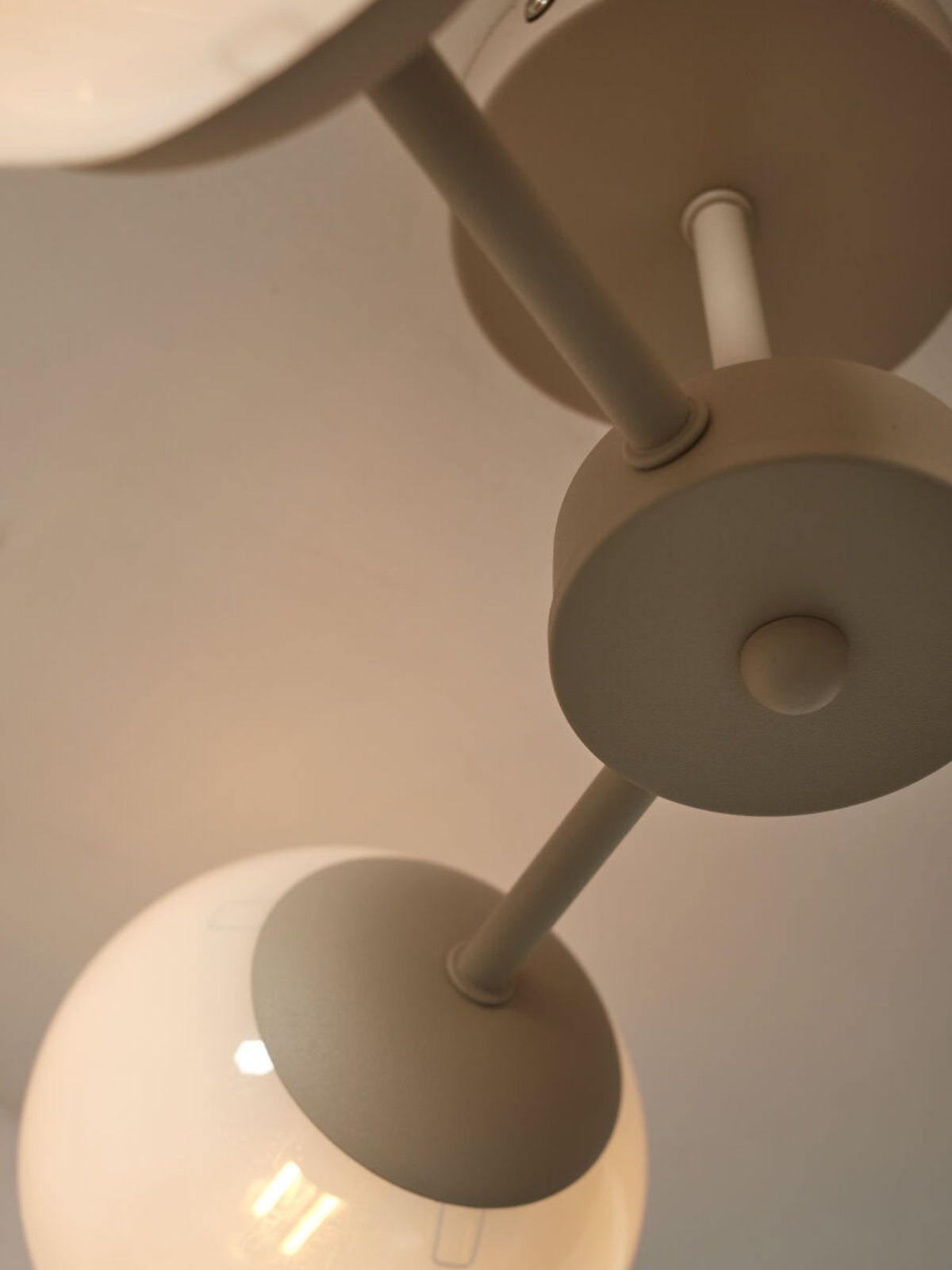 it's about RoMi Plafondlamp Aspen 3-lamps - Witte kleurverloop