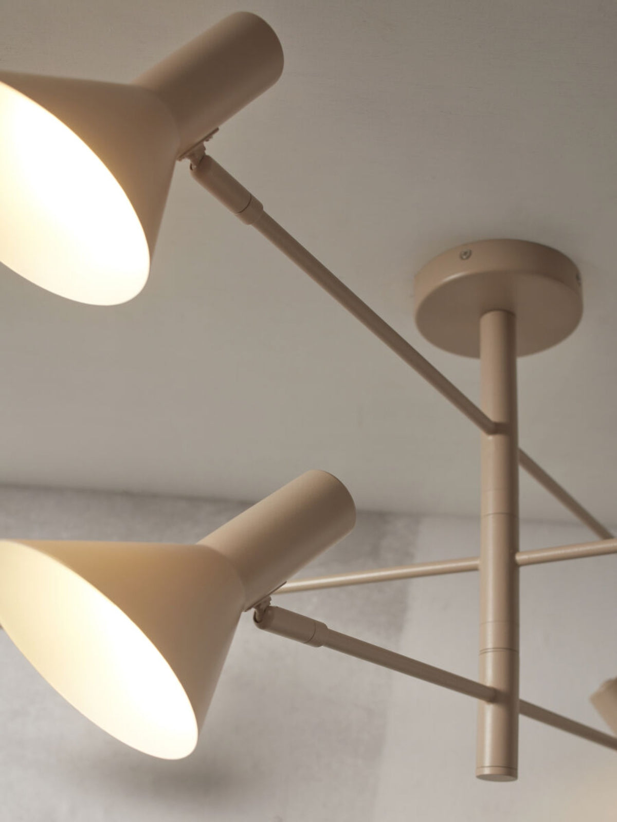it's about RoMi Hanglamp Izmir 6-lamps - Zand