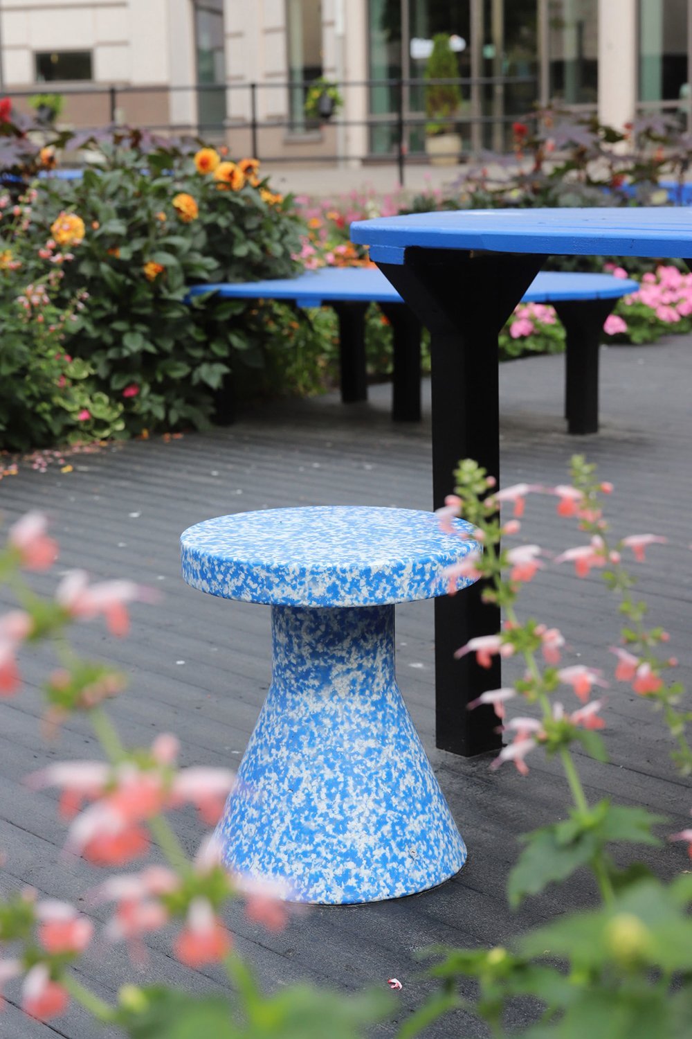Normann Copenhagen Bijzettafel Bit Stool Cone - Blauw