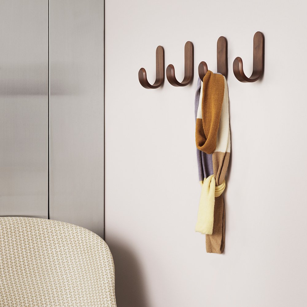 Normann Copenhagen Wandhaak Curve Hook - Walnoot