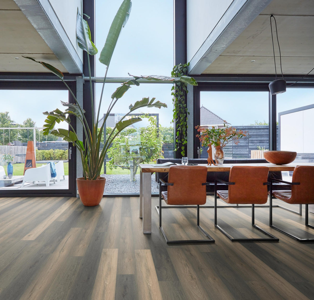 Ambiant Saksen Titan Eiken - Laminaat Stroken - sfeerfoto van de laminaat in een interieur