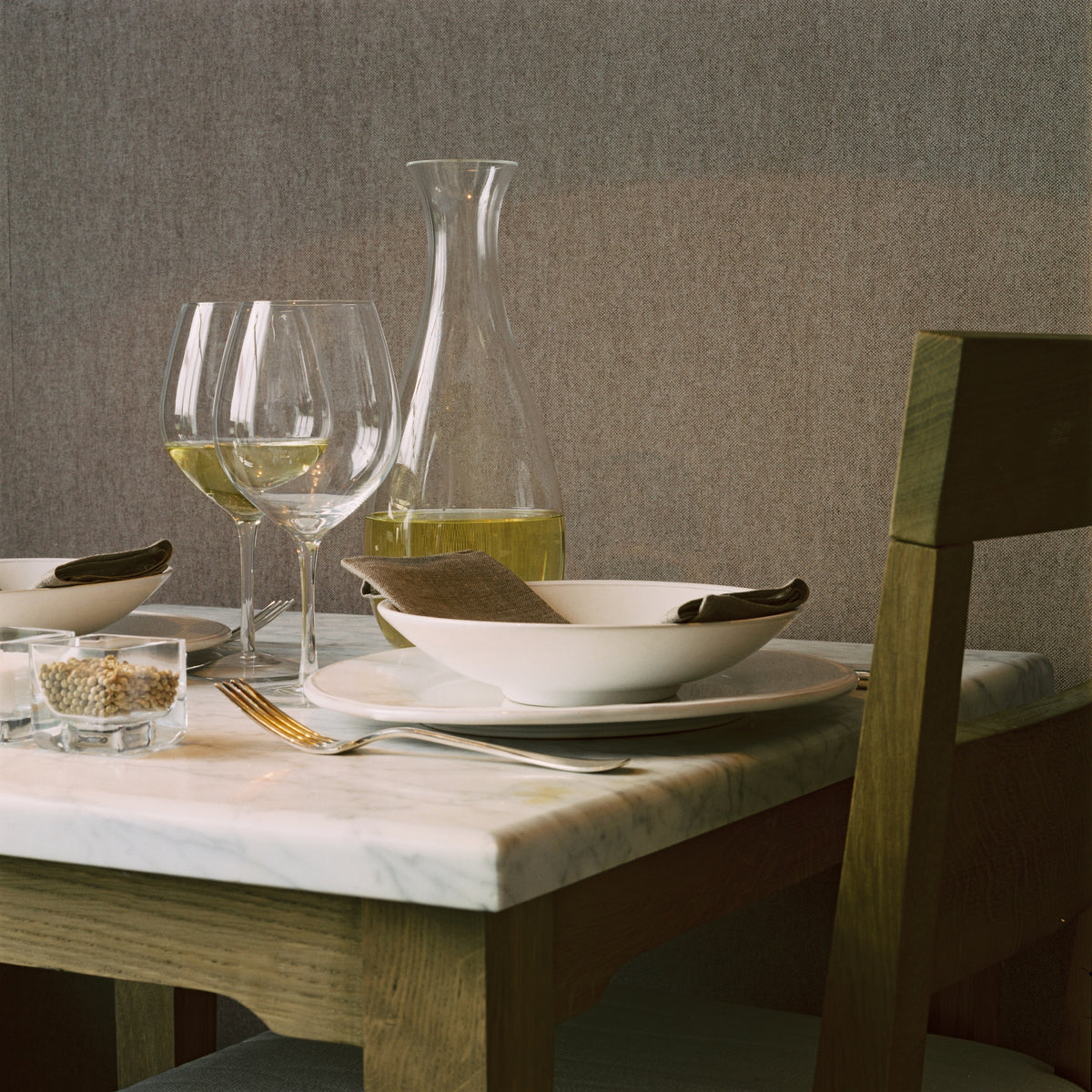 product_arte_flamant-the-wallpaper-collection_40019_roomshot_1.jpg