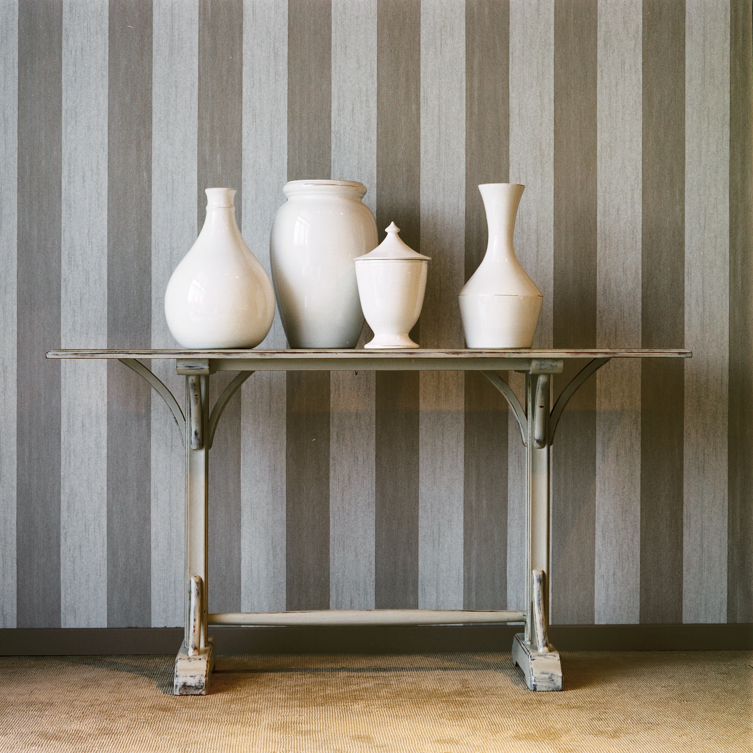 product_arte_flamant-the-wallpaper-collection_40041_roomshot.jpg