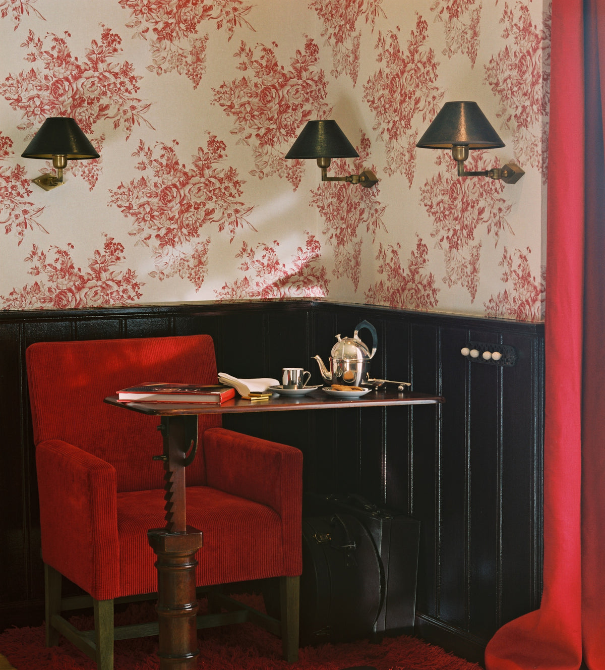 product_arte_flamant-the-wallpaper-collection_40083_roomshot_2.jpg