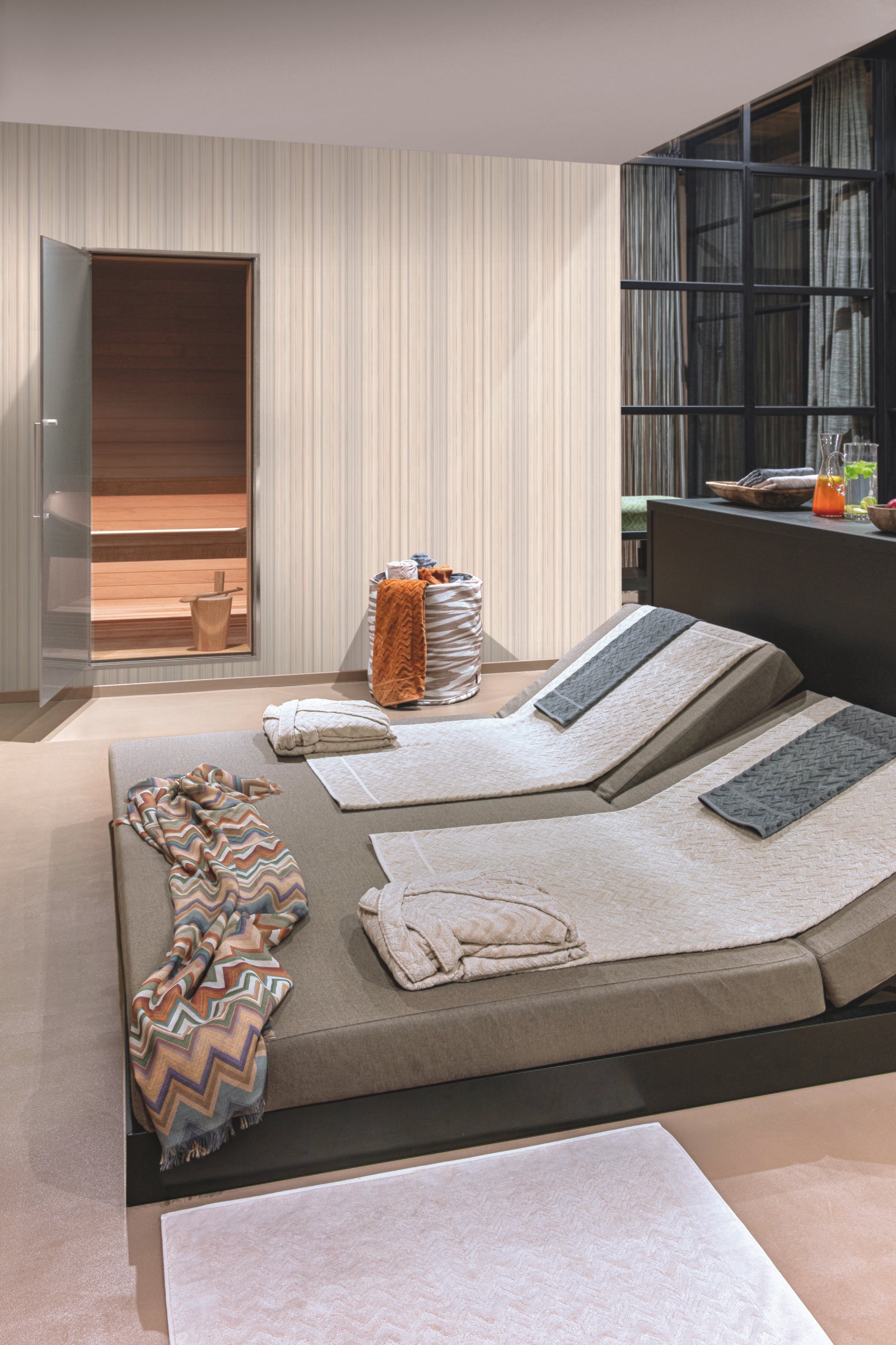 product_arte_missoni-home-wallcoverings-04_10397_roomshot.jpg