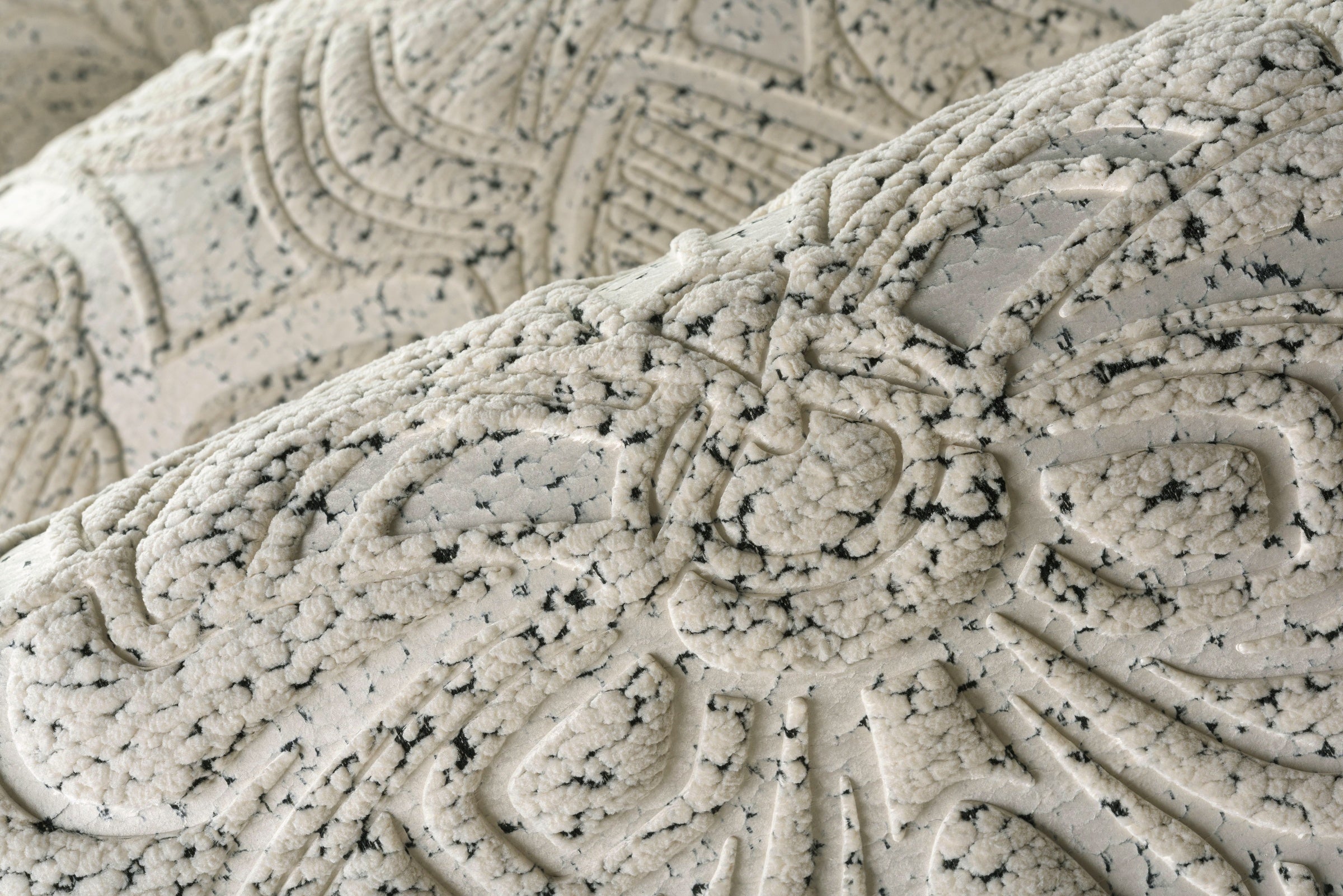 product_arte_moooi-wallcovering-memento-moooi_mo4003_mood_2.jpg