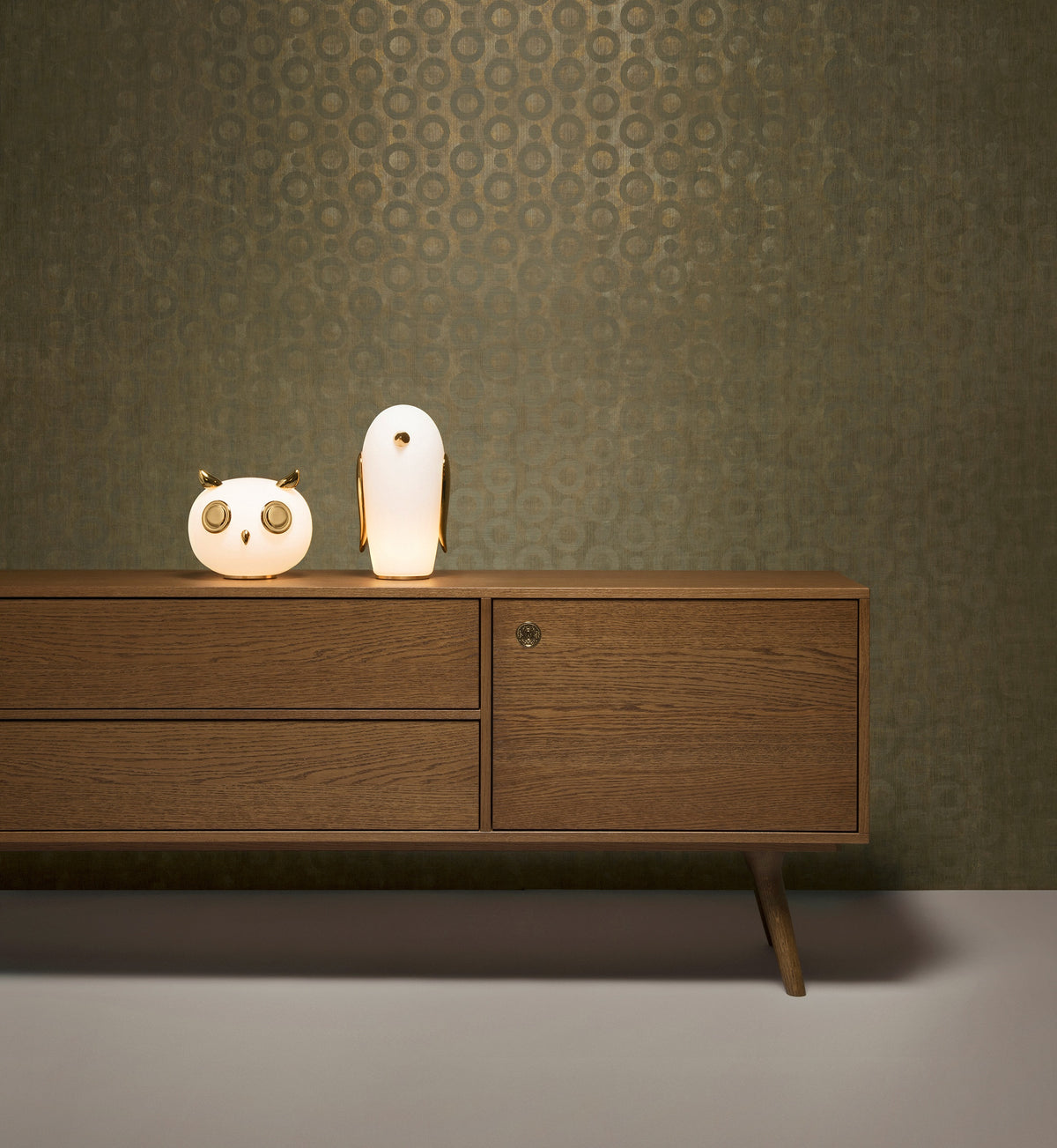 product_arte_moooi-wallcovering-the-extinct-animals-collection_mo2062_roomshot.jpg