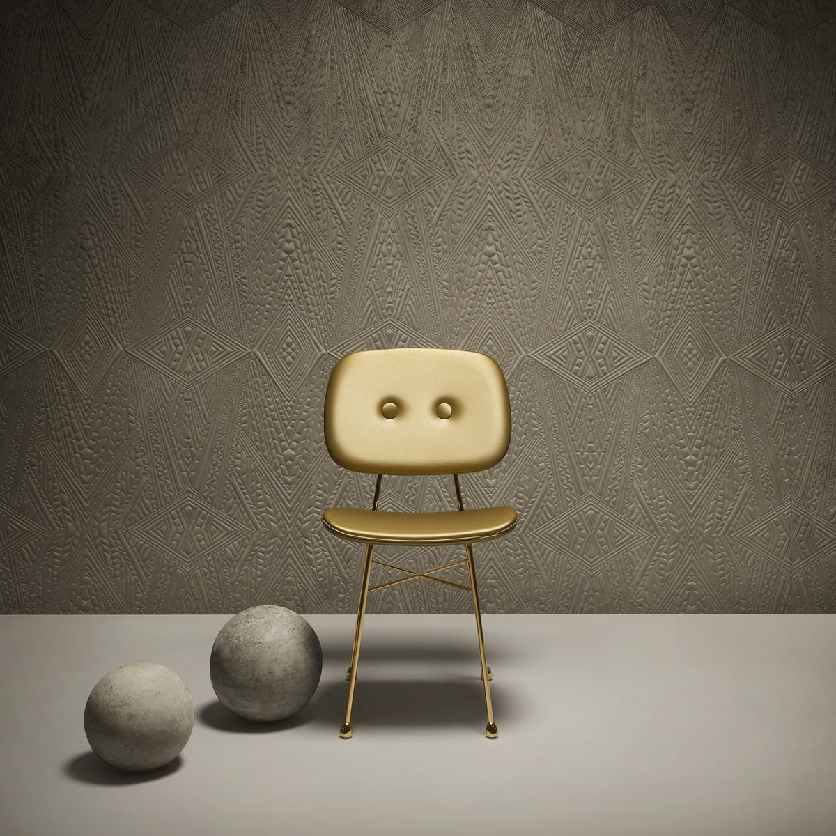product_arte_moooi-wallcovering-the-extinct-animals-collection_mo2083_roomshot.jpg