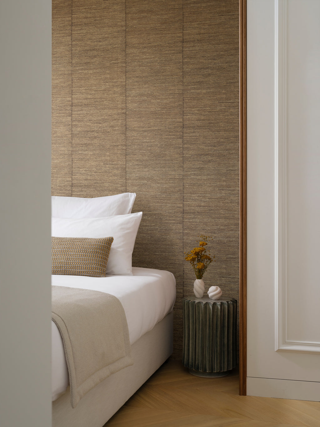 Arte Senah Selvage 55104 Gold behang in interieur