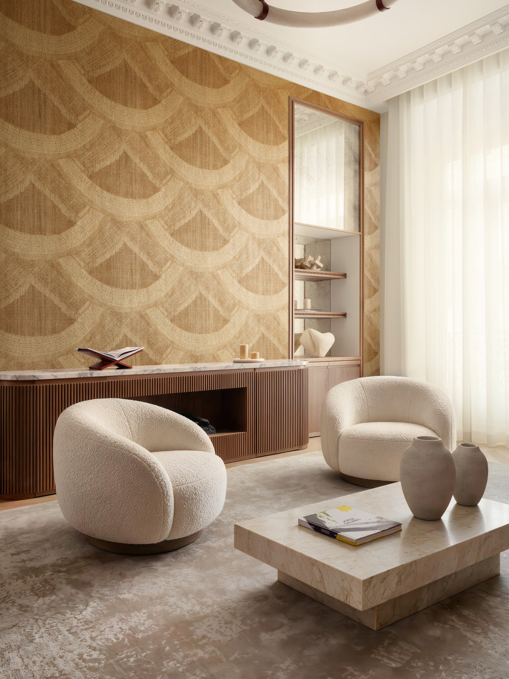 Arte Senah Mestiza 55133 Deep Gold behang in interieur