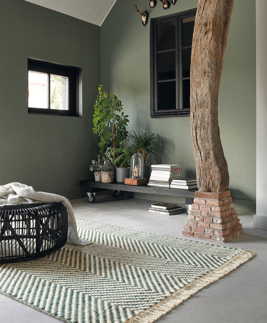 Brink & Campman Atelier Twill Mineral vloerkleed in een interieur