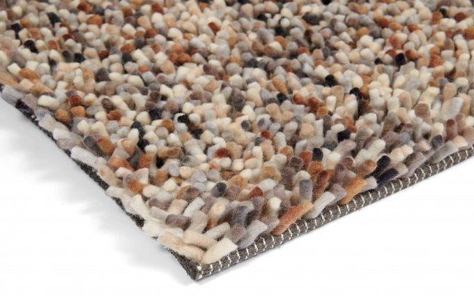 Brink & Campman Dots Terrazzo vloerkleed hoek en rand