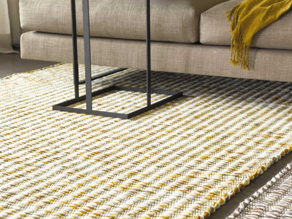 Brink & Campman Grain Chutney vloerkleed in een interieur