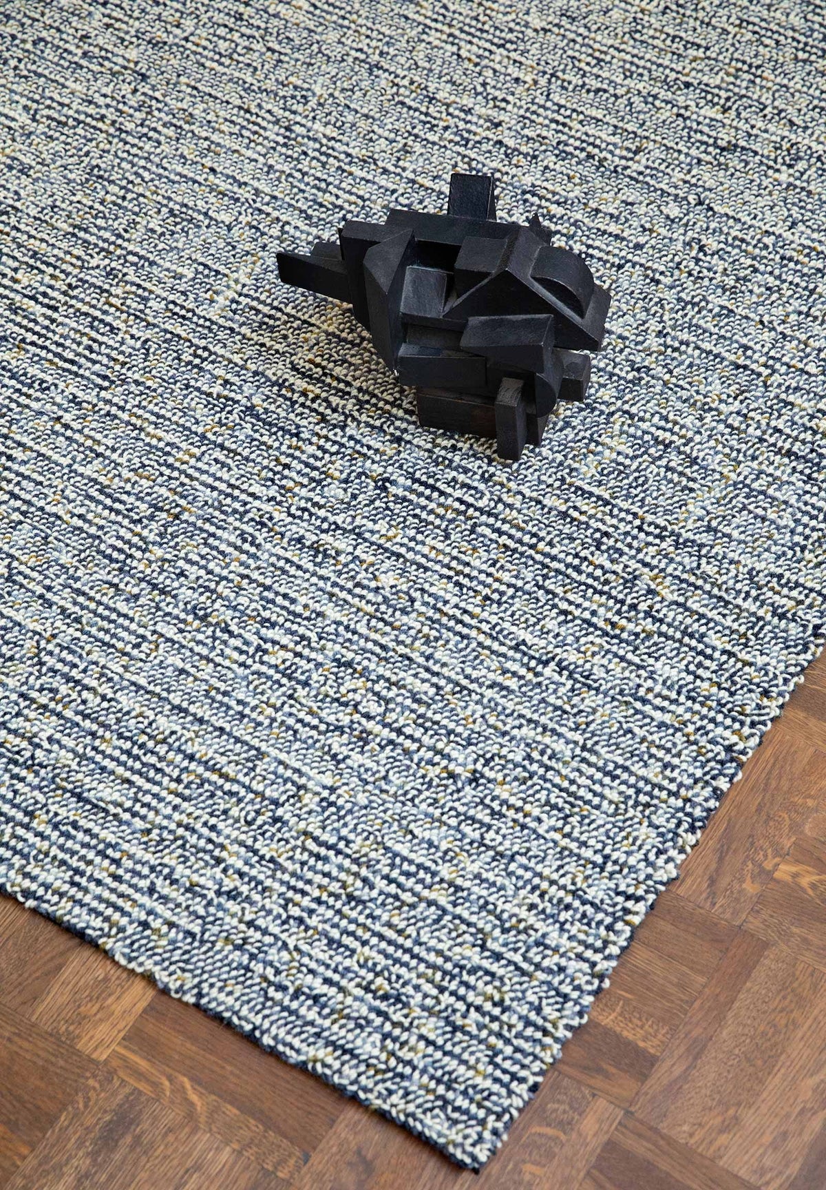Brink & Campman Jazz Dense Carbon vloerkleed in een interieur