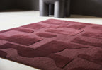 Brink & Campman Mural Modest Burgundy vloerkleed in een interieur