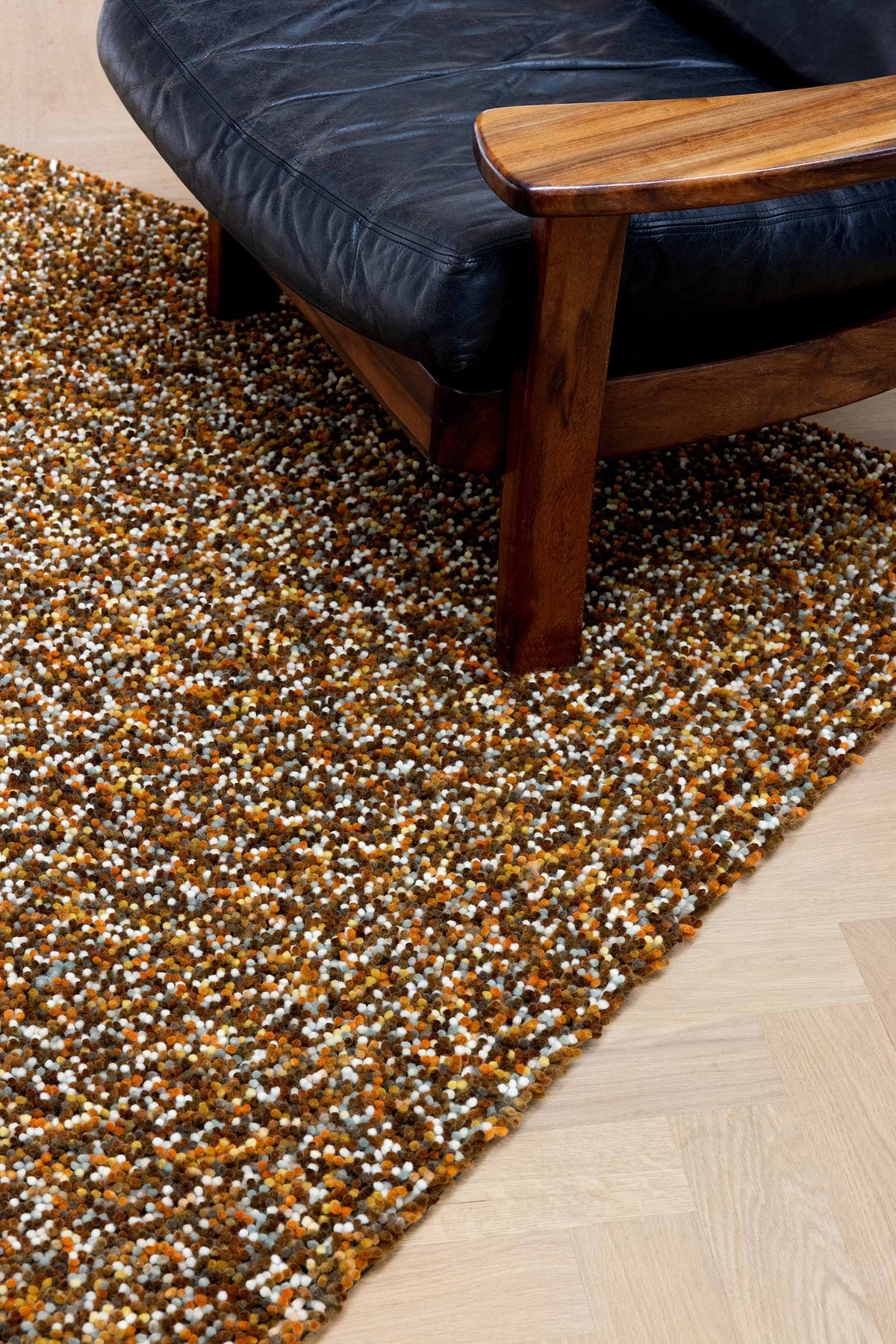 Brink & Campman Pop Art Amber vloerkleed in een interieur
