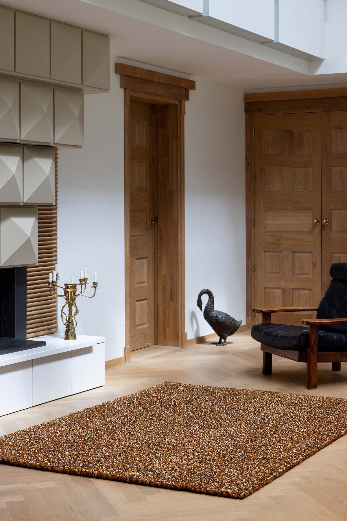 Brink & Campman Pop Art Amber vloerkleed in een interieur