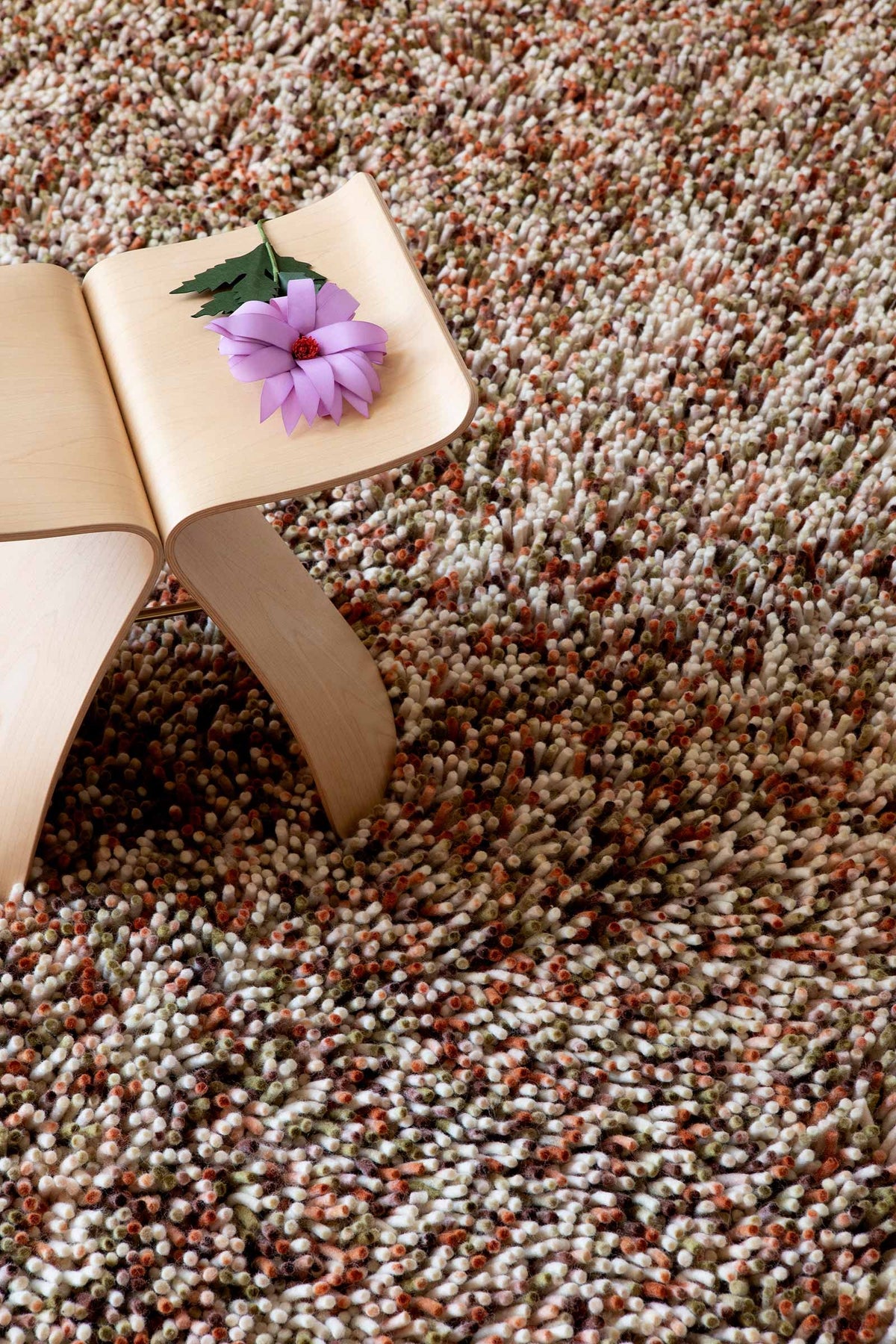 Brink & Campman Rocks Pumpkin vloerkleed in een interieur