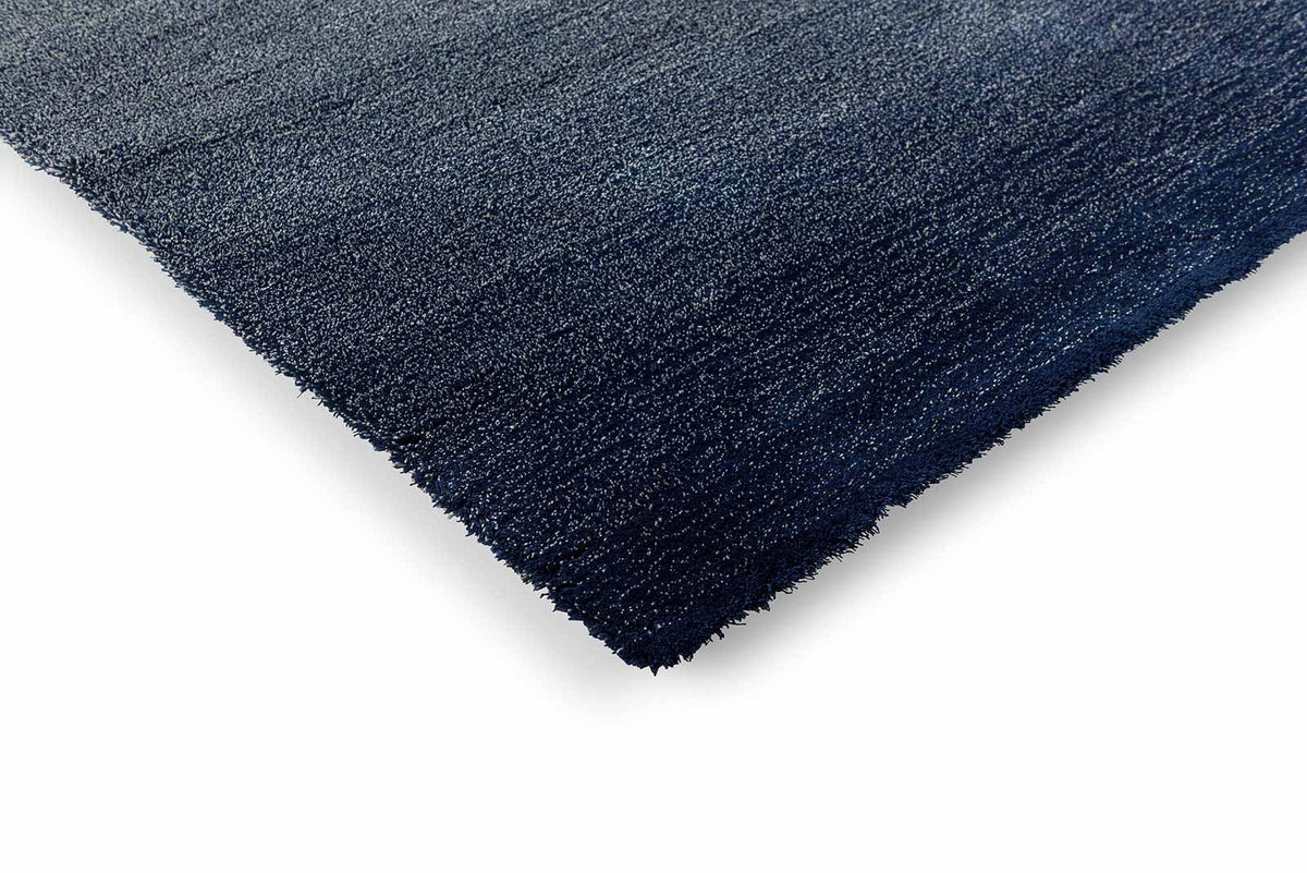 Brink & Campman Shade Low Silver/Polar Night vloerkleed hoek en rand