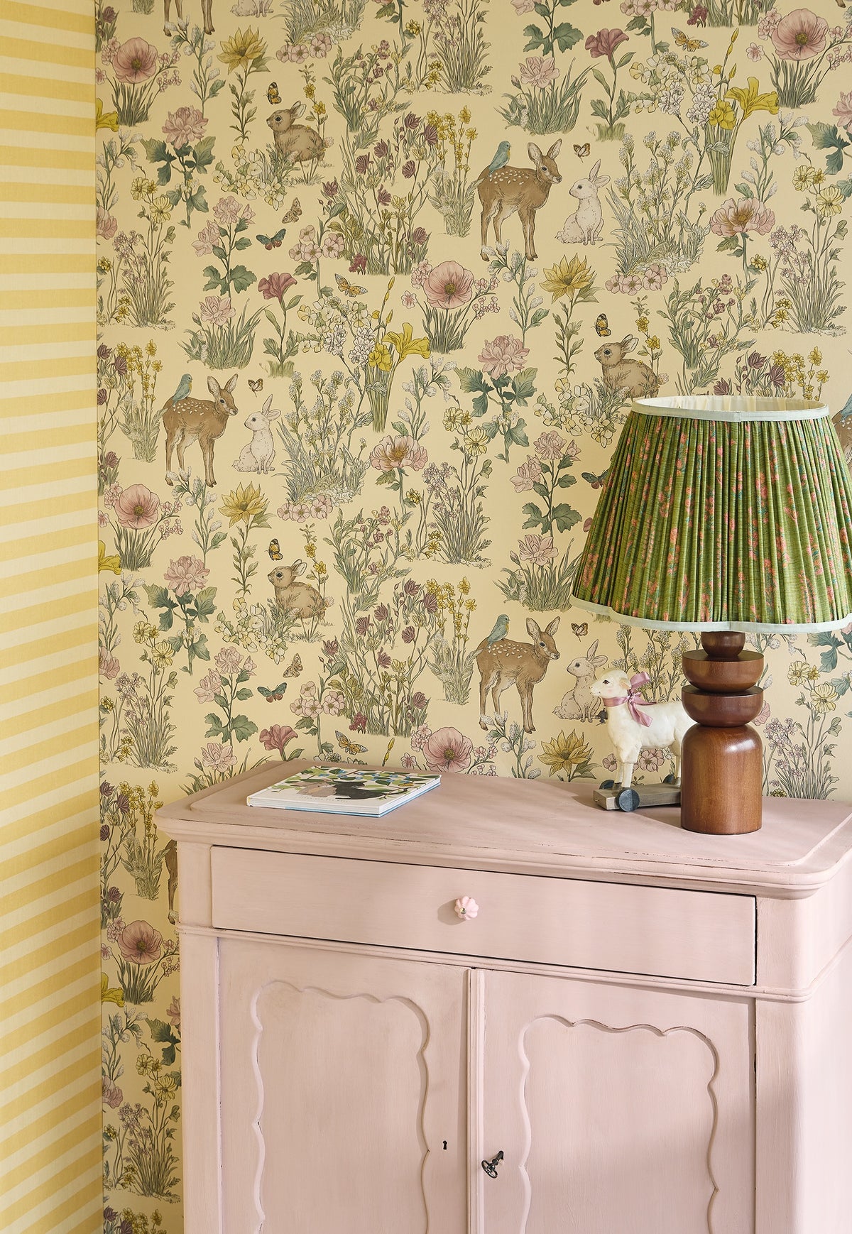 Eijffinger behang Tiny Treasures 363191 in interieur